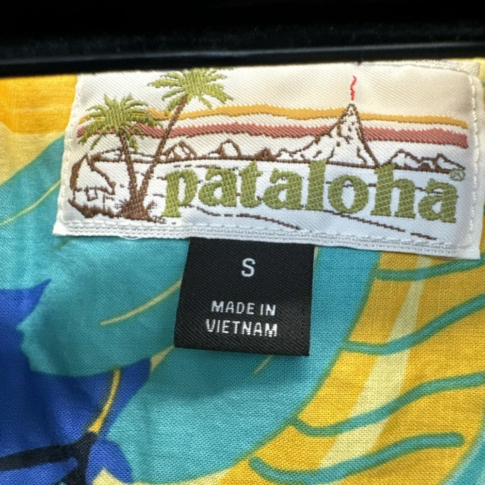 Pataloha Hawaiian Shirt Small Mens Floral Short Sleeve Button Up Patagonia Green